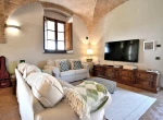 Semifonte Luxury Chianti farmhouse Living3