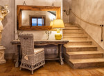villa-Serena-san-gimignano Stairs and desk