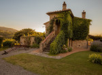 Casteldelpiano Tuscan Farmhouse barn